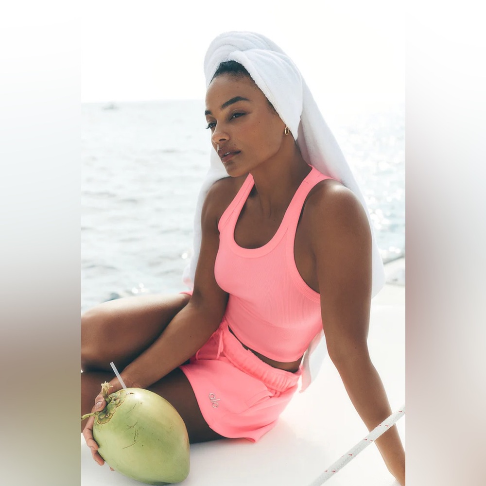 LAST ONE Alo Yoga Goddess Ribbed Go-To Tank Neon Bubblegum Pink Medium NWT